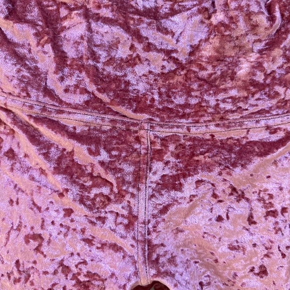 Lululemon Wunder Lounge High Rise Tight 28" Crushed Velvet Soft Cranberry - Picture 3 of 8